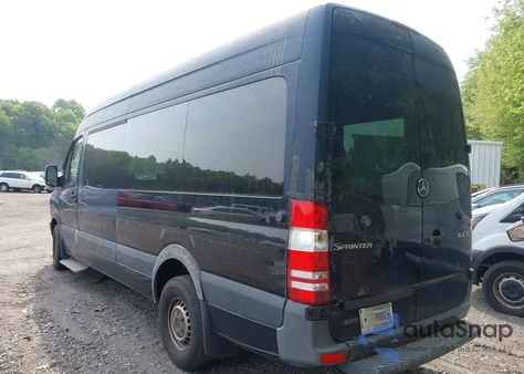 2013 Mercedes-Benz Sprinter 2500 High Roof из США, поврежденный, VIN WDZPE8CC0D5803212